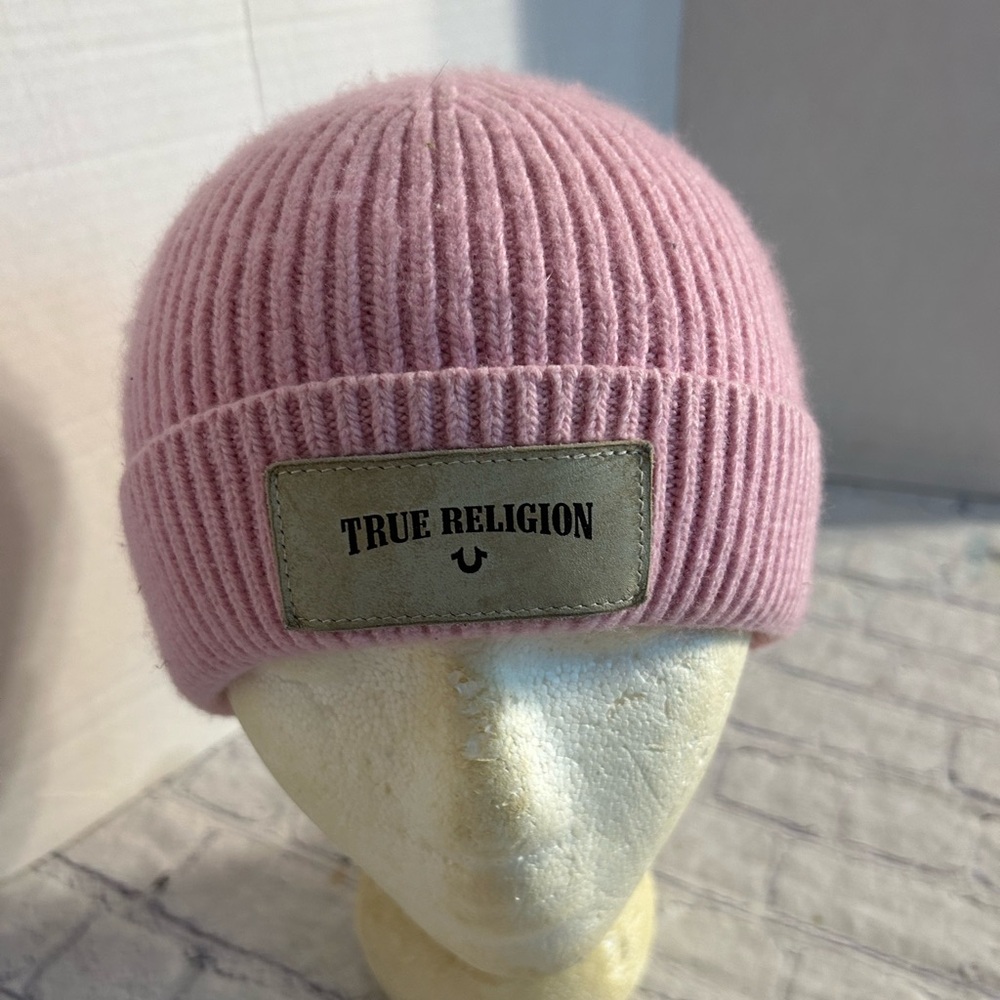 TRUE RELIGION PINK RIBBED WATCH CAP WINTER WEAR STRETCHABLE 4% CASHMERE
